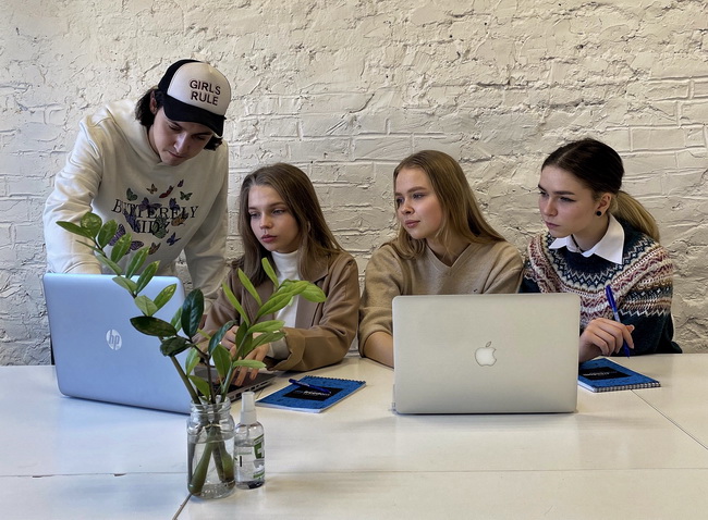 Путь в самую перспективную и быстро развивающуюся сферу — IT. Еще в школьном возрасте!