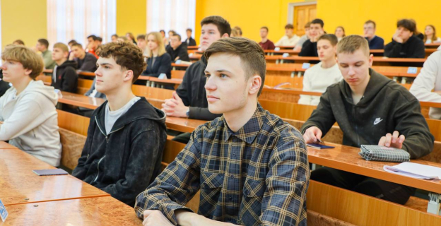 Статистика 100-балльных результатов на ЦЭ и ЦТ в 2025г. — Министерство образования
