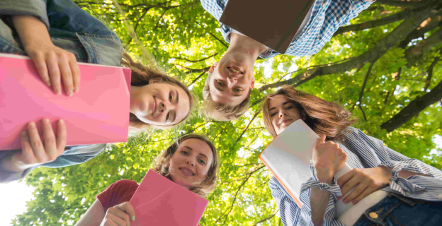 Стали известны планы приема в вузы и колледжи на 2026 год. Какие специальности в топе?